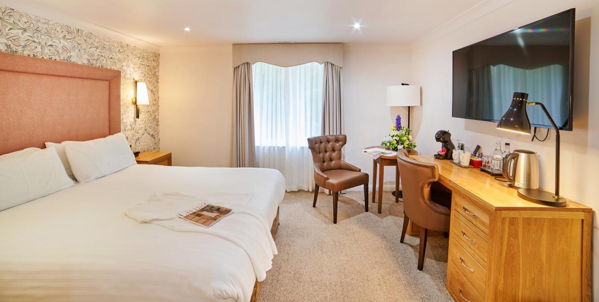 มิลฟอร์ด ฮอลล์ โฮเต็ล แอนด์ สปา Hotel ซอลส์บรี ภายนอก รูปภาพ
