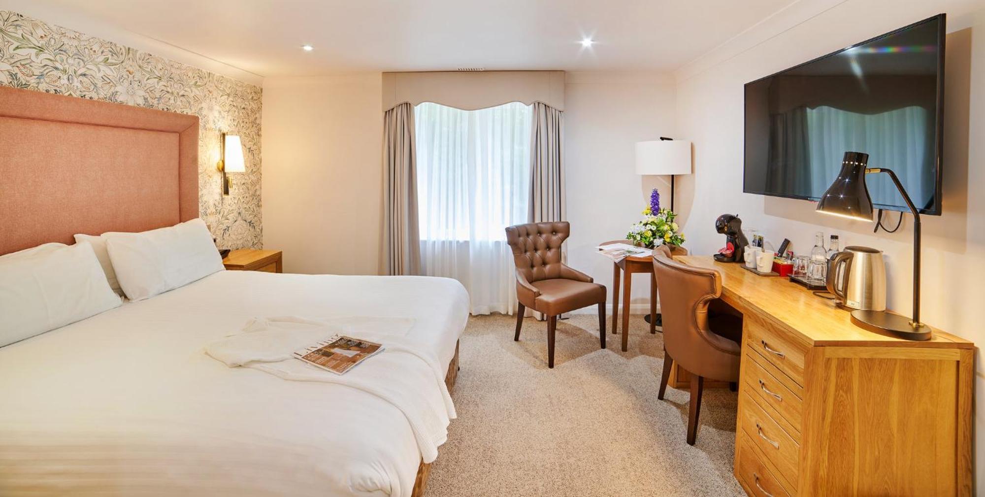 มิลฟอร์ด ฮอลล์ โฮเต็ล แอนด์ สปา Hotel ซอลส์บรี ภายนอก รูปภาพ